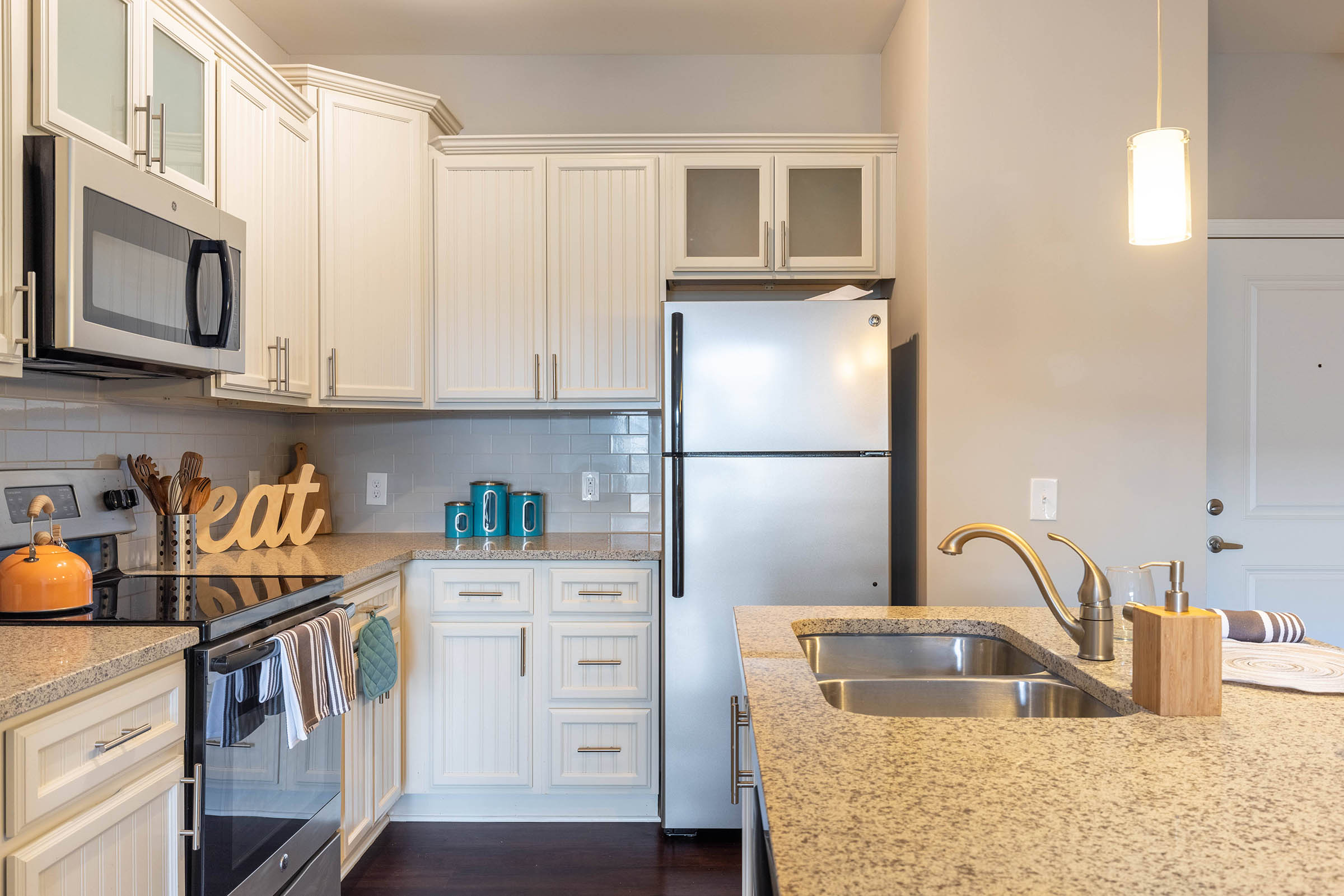 Available one, two, & three bedroom apartments in Leland, NC